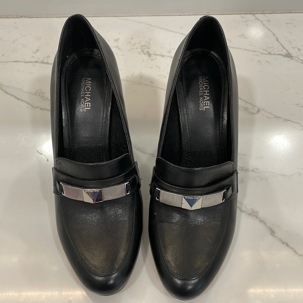 Michael by Michael Kors slightly used heeled loafers black size 7M